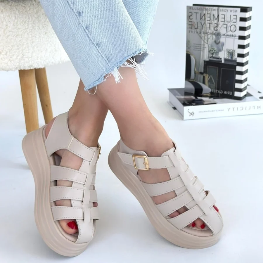 Cilt Kemerli Sandalet · Bej · Bej